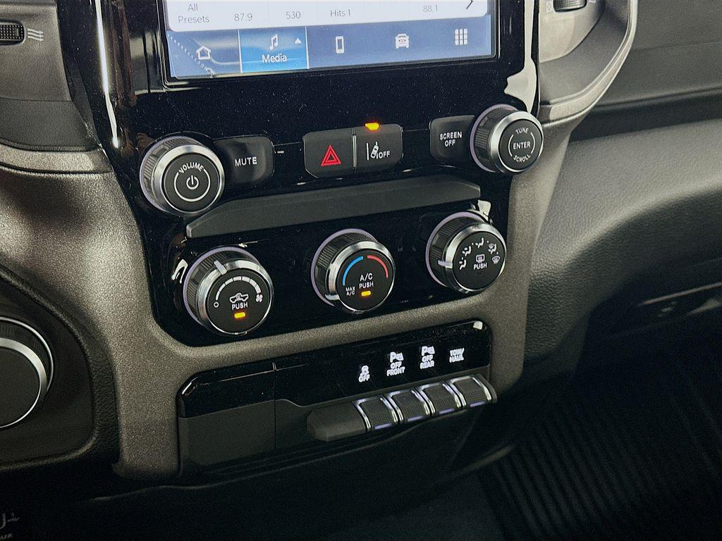 صورة مصغرة 15 لـ 2026 RAM 1500 TRADESMAN
