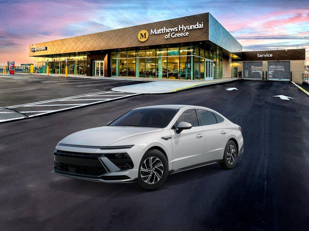 New 2026 Hyundai SONATA Hybrid Base