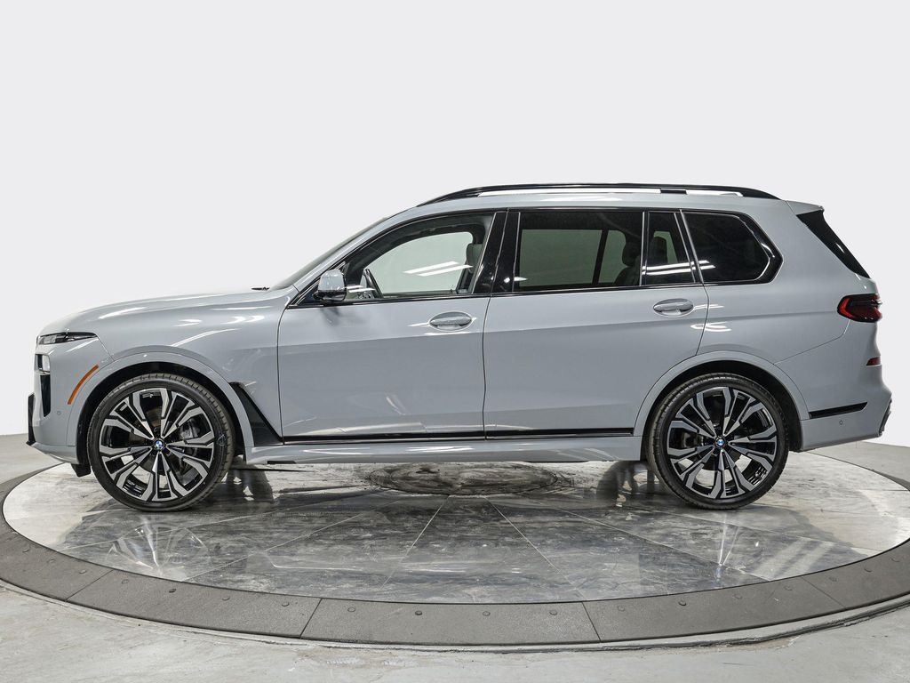 صورة 2 لـ 2024 BMW X7 XDRIVE40I