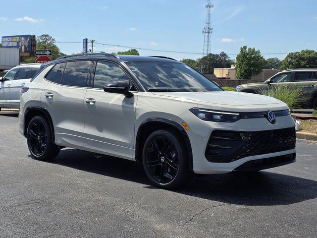 New 2026 Volkswagen Tiguan 2.0T SE R-Line Black