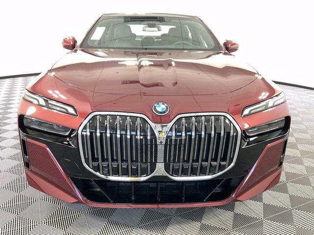 صورة 3 لـ 2025 BMW 750E I XDRIVE