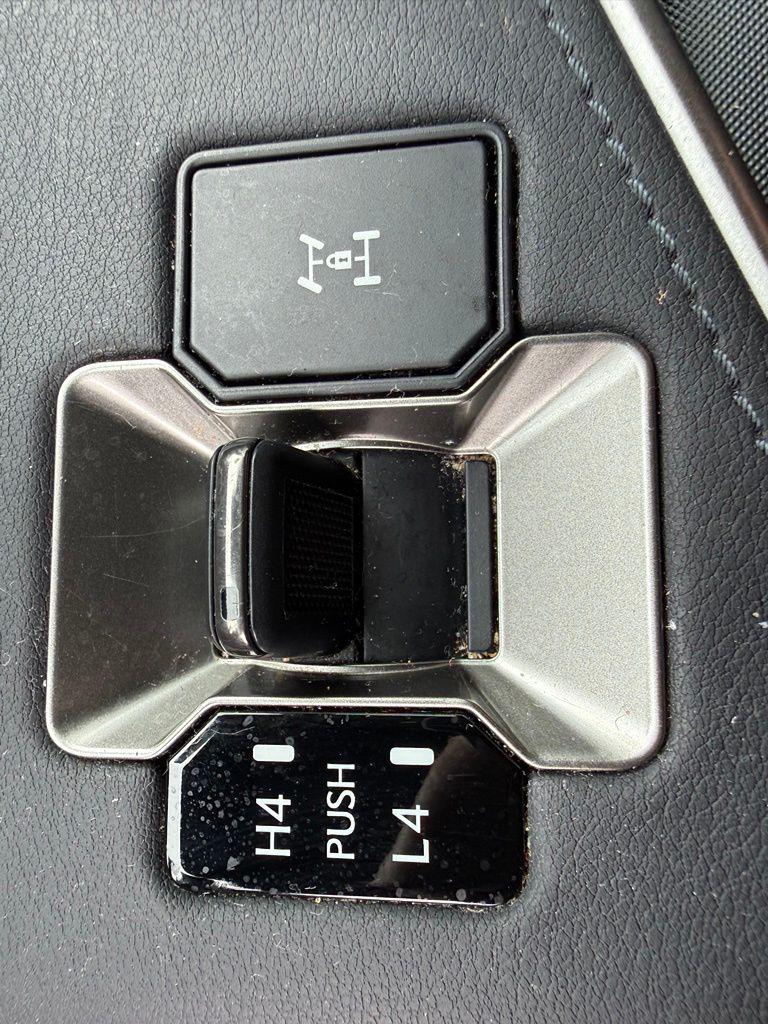 صورة مصغرة 33 لـ 2024 Lexus GX 550 PREMIUM
