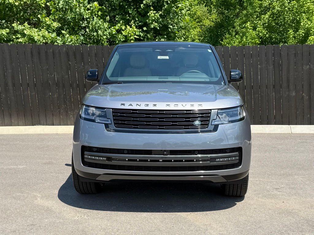 صورة 9 لـ 2026 LAND Rover RANGE ROVER P400 SE 7 SEAT