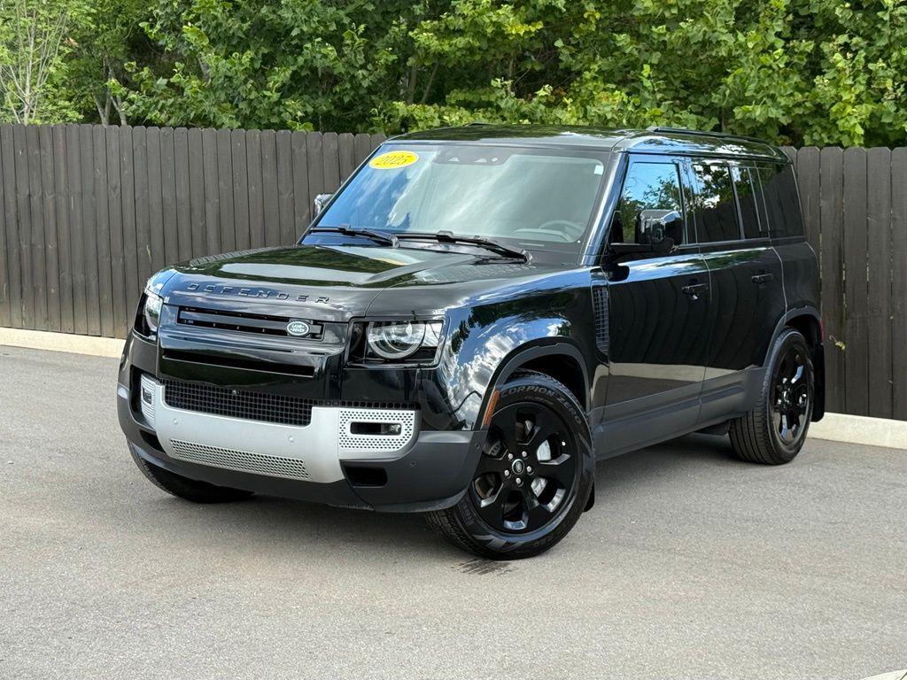 صورة 1 لـ 2025 LAND Rover DEFENDER 110 P400 S