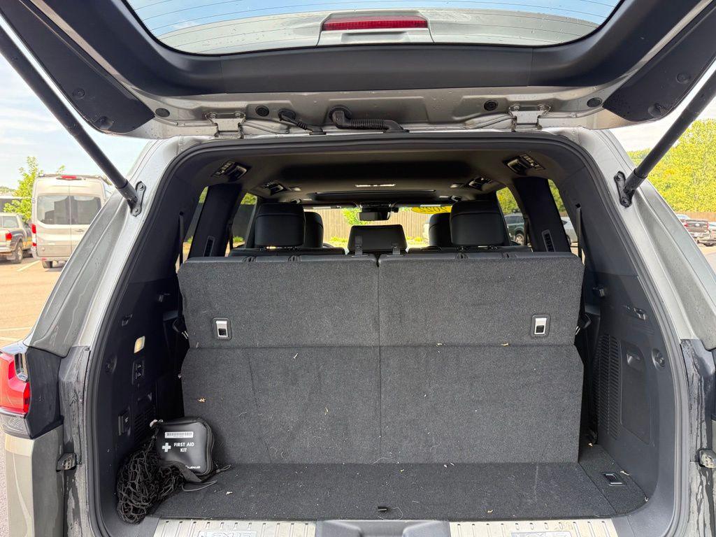 2022 Lexus LX 600 PREMIUM photo 19