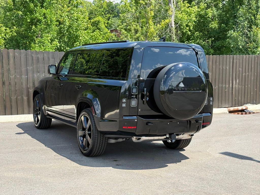 صورة 3 لـ 2026 LAND Rover DEFENDER P400 X-DYNAMIC SE