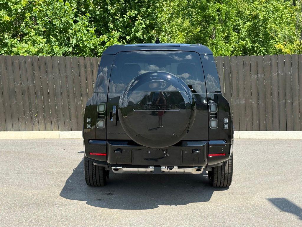 صورة 4 لـ 2026 LAND Rover DEFENDER P400 X-DYNAMIC SE