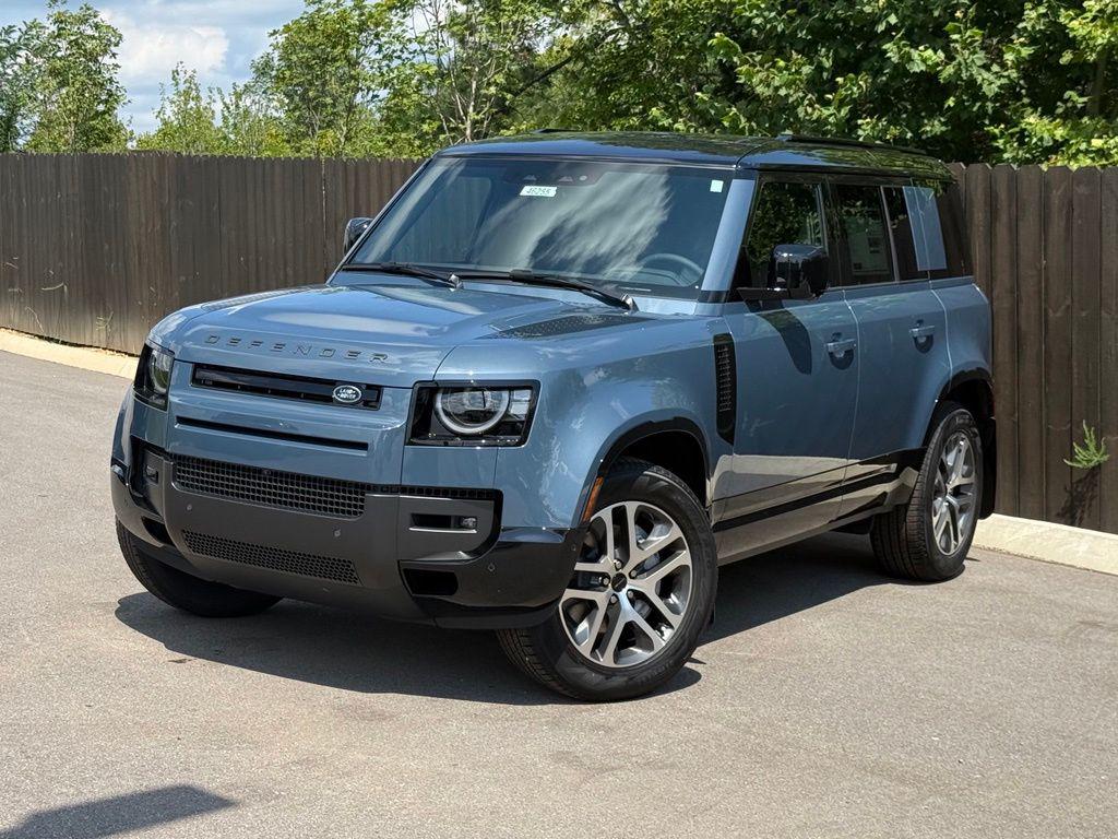 New 2026 Land Rover Defender P400 X-Dynamic SE