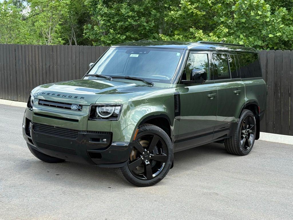 New 2026 Land Rover Defender P400 X-Dynamic SE