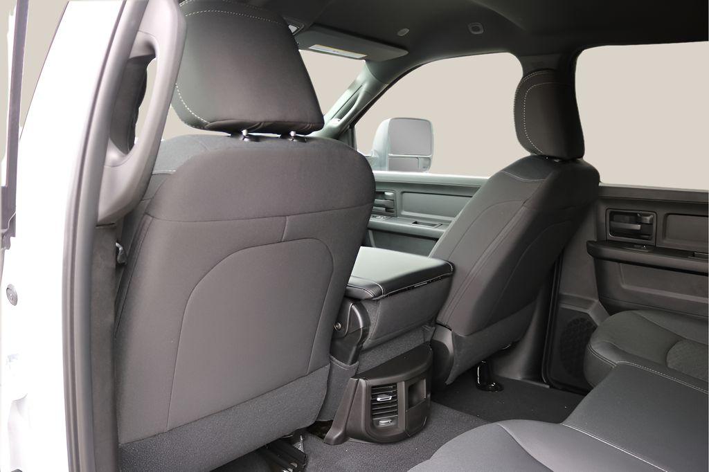 صورة مصغرة 13 لـ 2026 RAM 2500 TRADESMAN