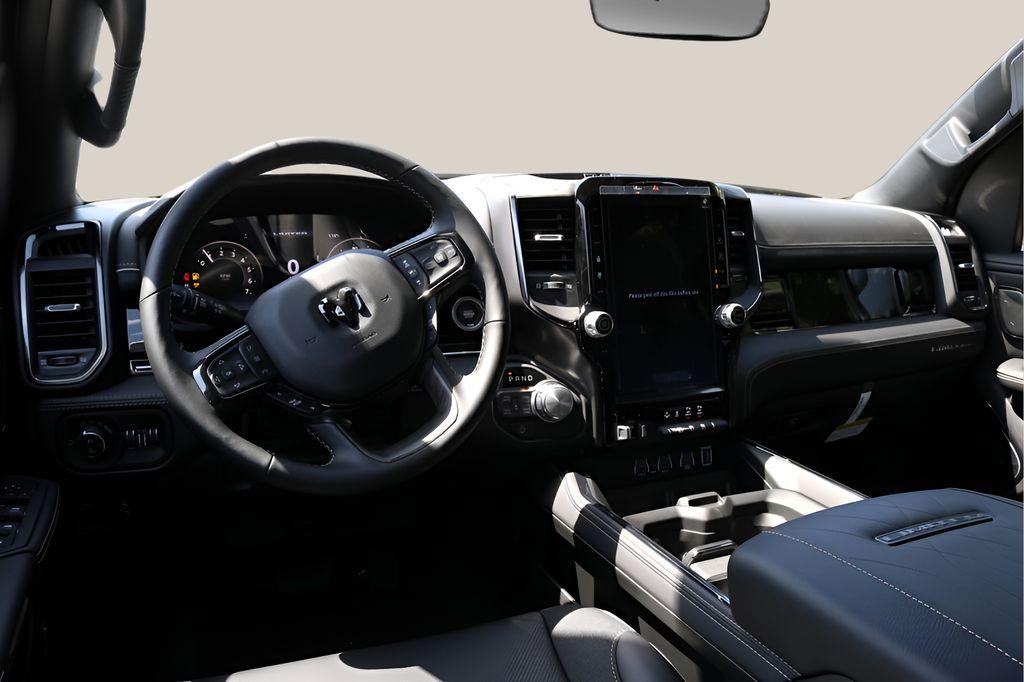 صورة مصغرة 15 لـ 2026 RAM 1500 LIMITED
