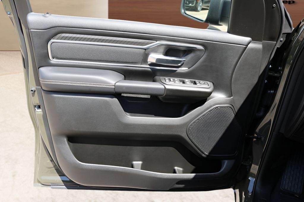 صورة 10 لـ 2026 RAM 1500 BIG HORN/LONE STAR