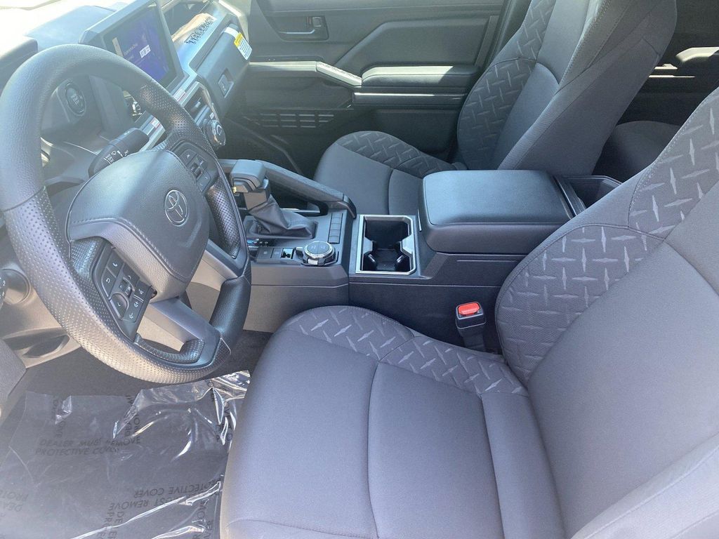 صورة مصغرة 15 لـ 2026 Toyota TACOMA SR5