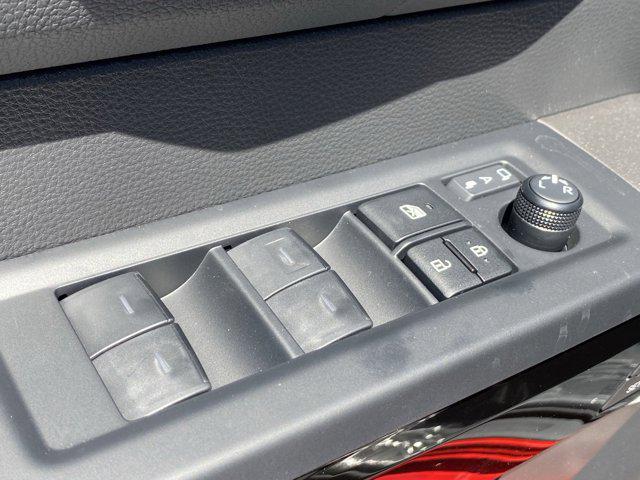 2026 Toyota SEQUOIA LIMITED — миниатюра 17