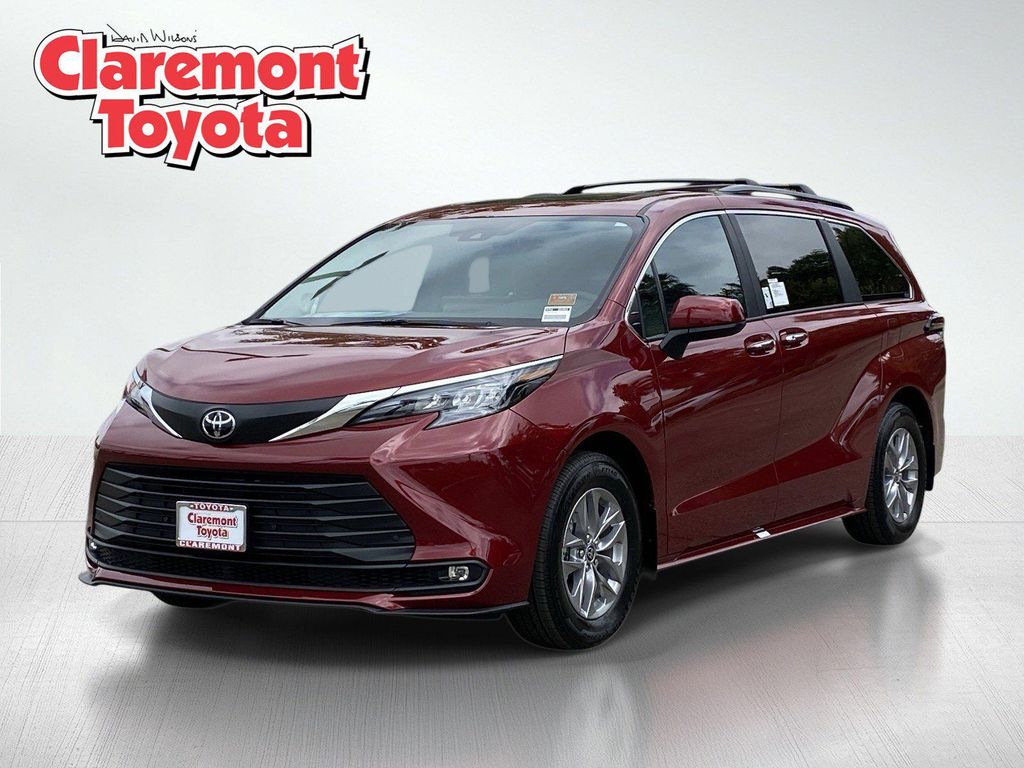 New 2026 Toyota Sienna XLE
