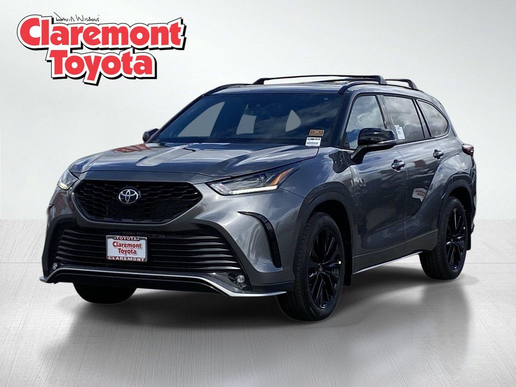 New 2026 Toyota Highlander XSE