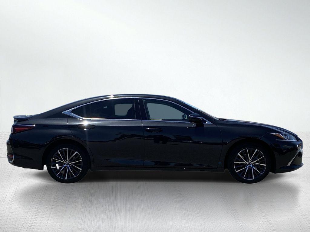 2024 Lexus ES 300H BASE — фото 10
