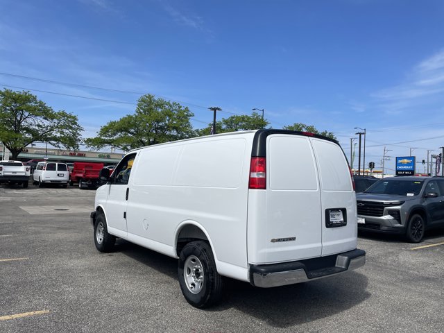 New 2026 Chevrolet Express 2500 LT