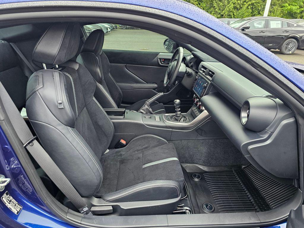 صورة 24 لـ 2022 Toyota GR86 PREMIUM