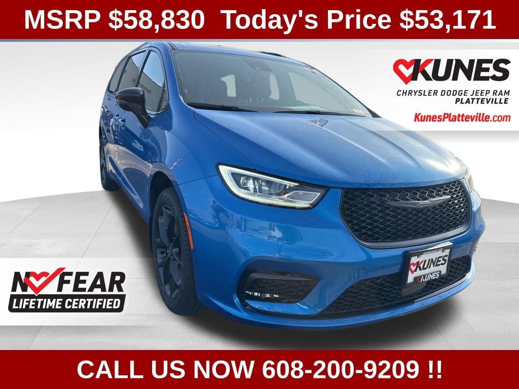 New 2026 Chrysler Pacifica Limited