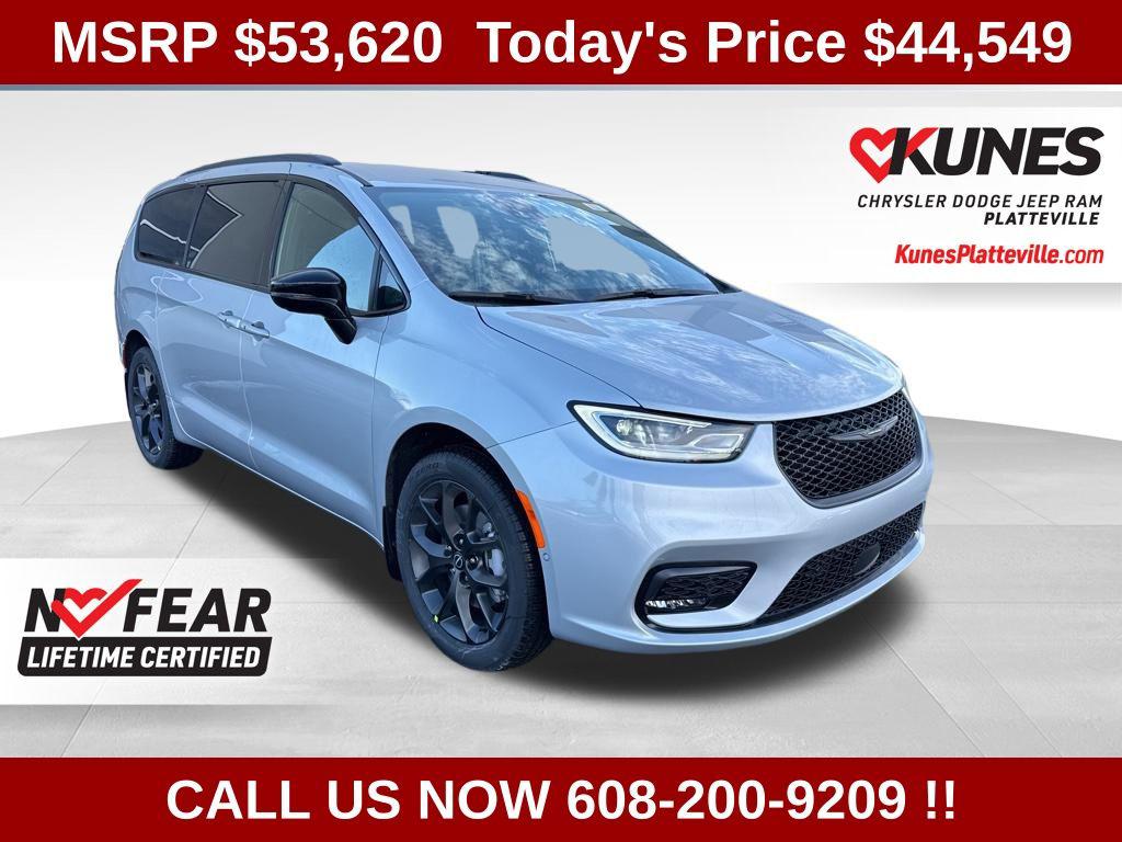 New 2026 Chrysler Pacifica L