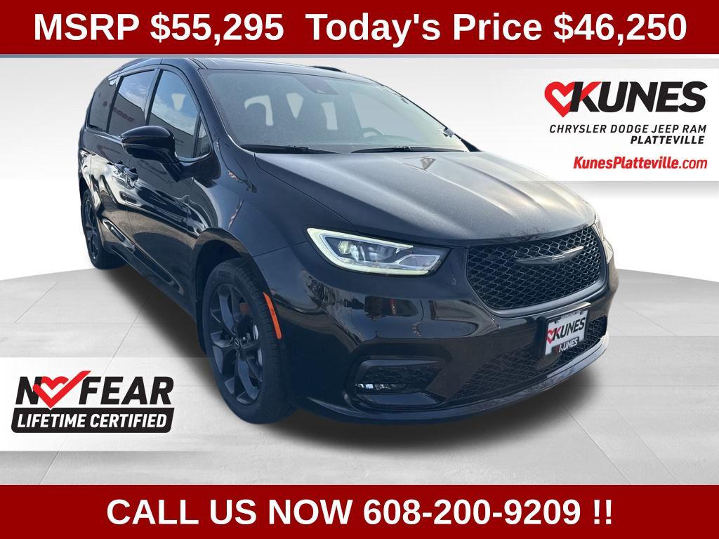 New 2026 Chrysler Pacifica L
