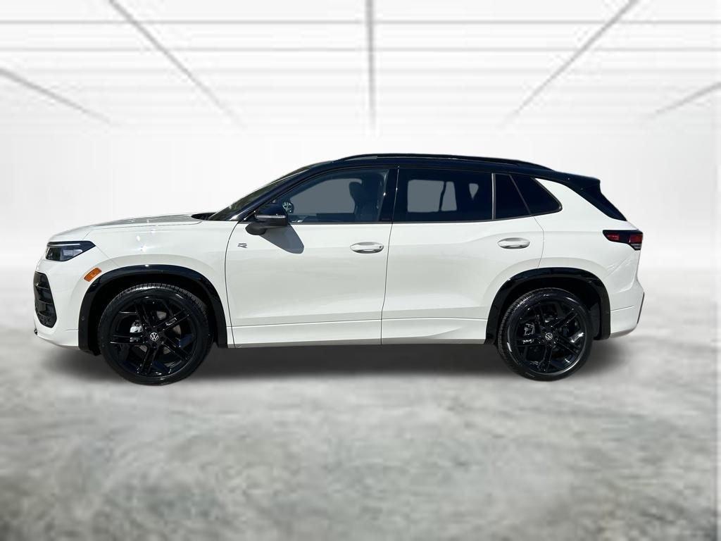 New 2026 Volkswagen Tiguan 2.0T SE R-Line Black