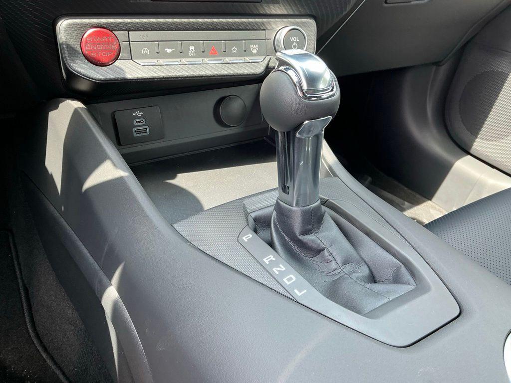 2026 FORD MUSTANG ECOBOOST PREMIUM — миниатюра 31