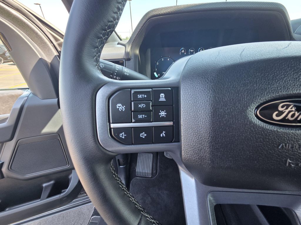 صورة 7 لـ 2025 FORD F-150 XLT