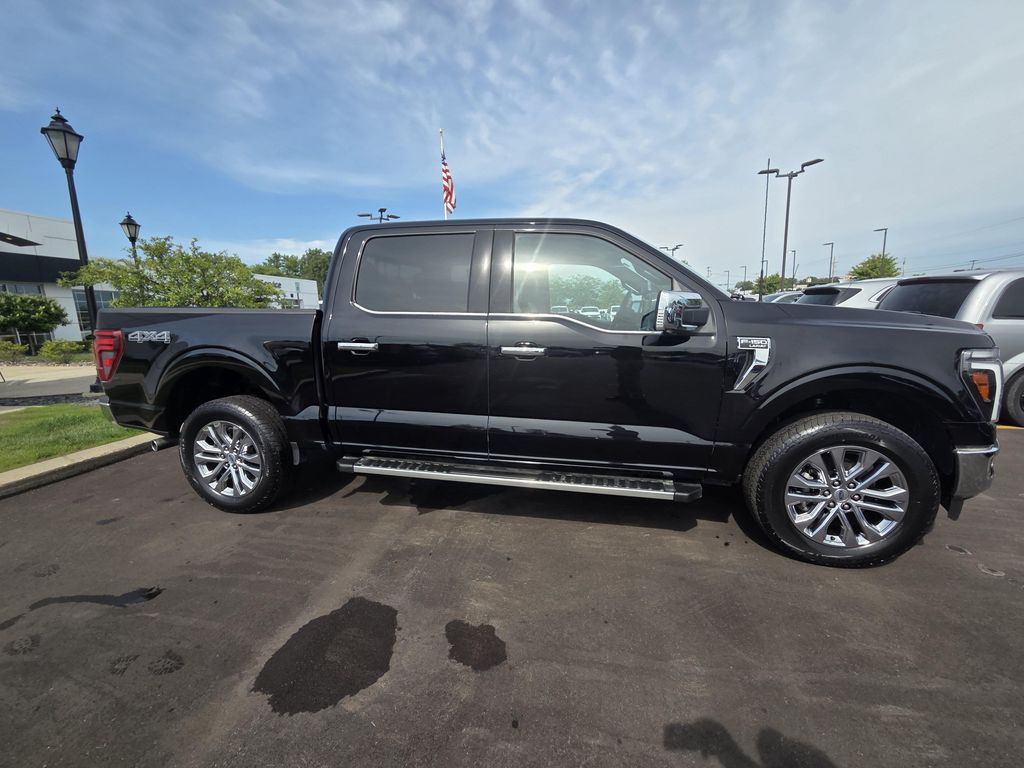 2025 FORD F-150 LARIAT 照片 2
