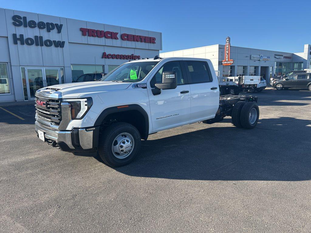New 2026 GMC Sierra 3500 Base