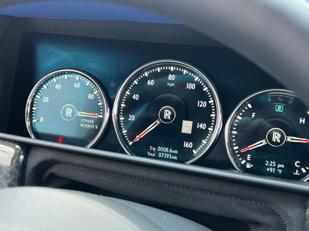 2024 ROLLS-ROYCE CULLINAN BLACK BADGE — миниатюра 30