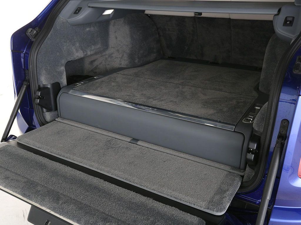 2024 ROLLS-ROYCE CULLINAN BLACK BADGE — миниатюра 24