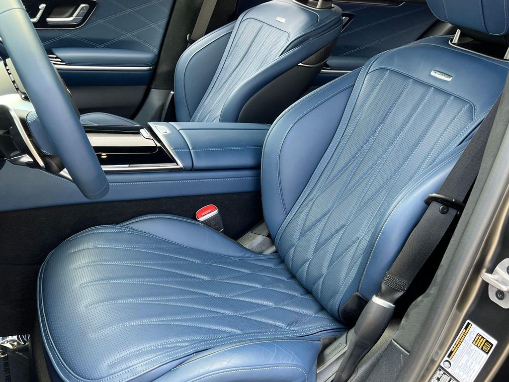 صورة 4 لـ 2025 Mercedes-BENZ AMG S 63 E 4MATIC