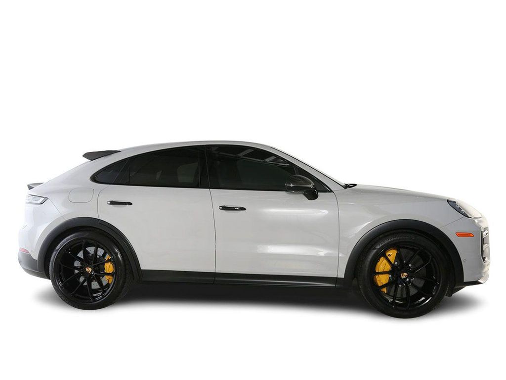 صورة 5 لـ 2024 Porsche CAYENNE TURBO GT
