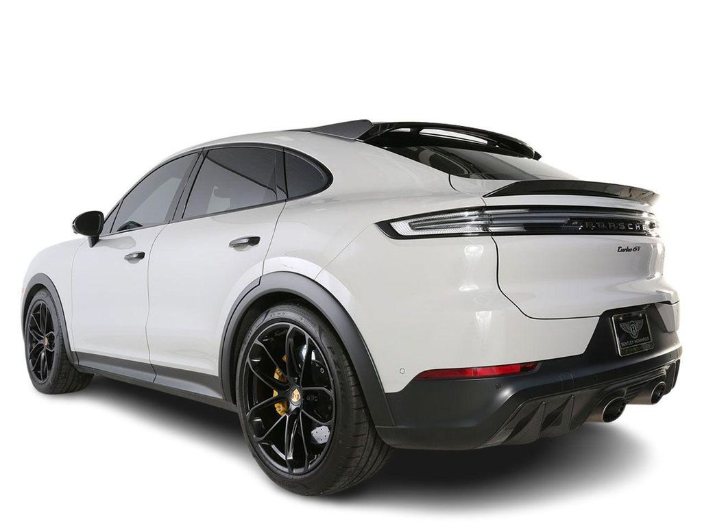 صورة 3 لـ 2024 Porsche CAYENNE TURBO GT