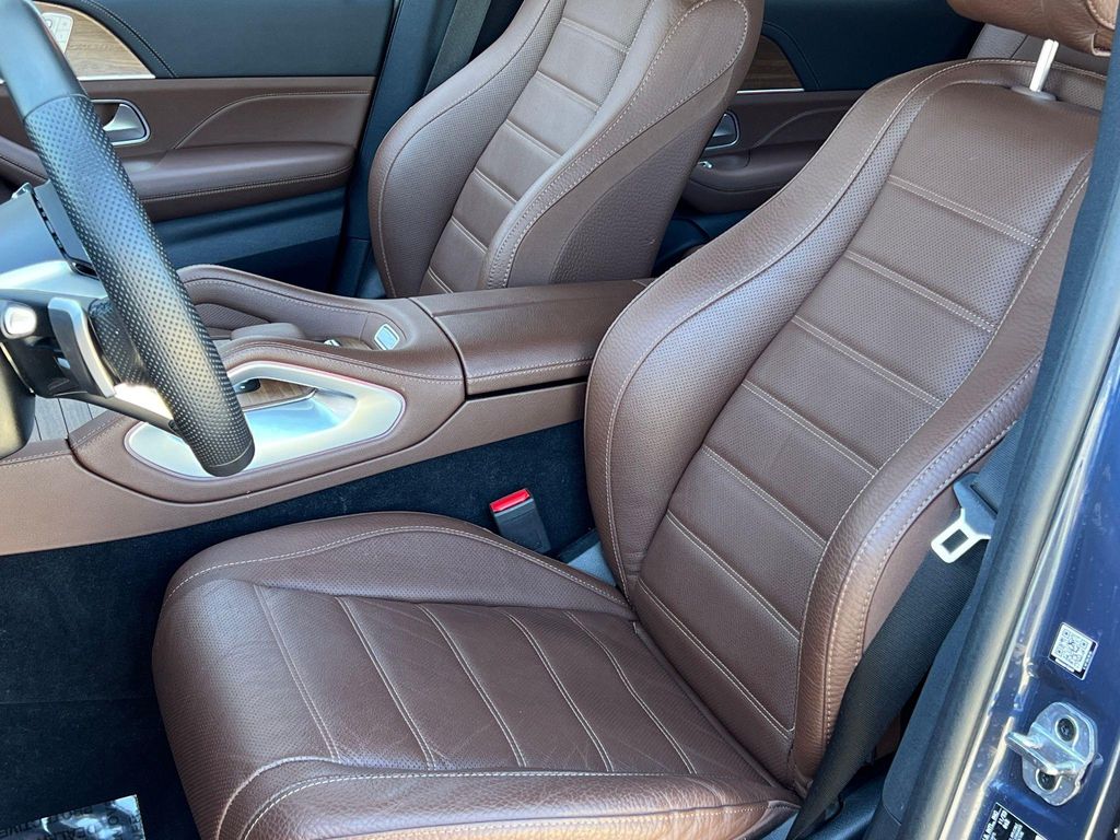 MERCEDES-BENZ GLS - 4