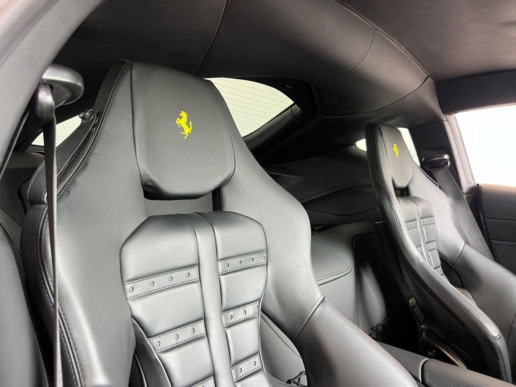 2020 Ferrari 812 SUPERFAST BASE — миниатюра 17