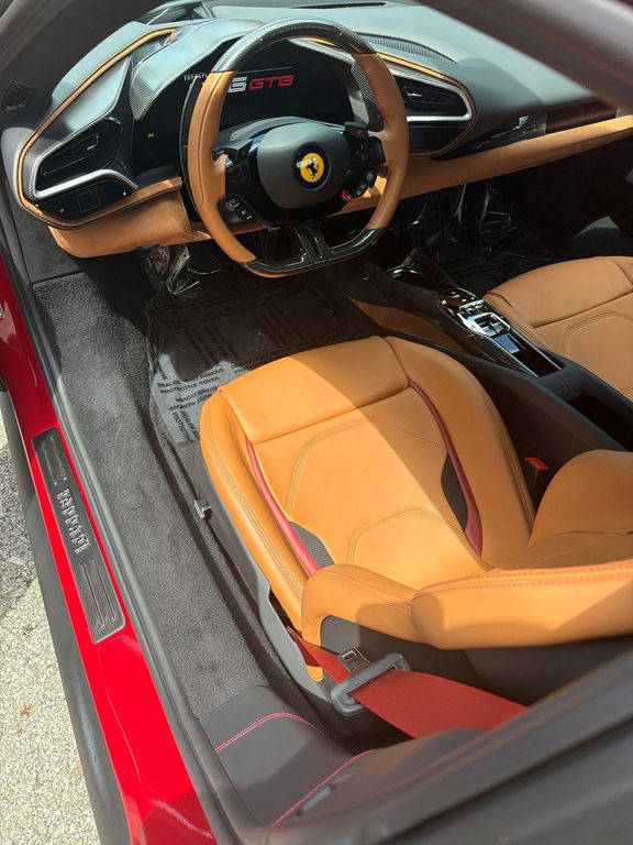 صورة 7 لـ 2025 Ferrari 296 GTB BASE