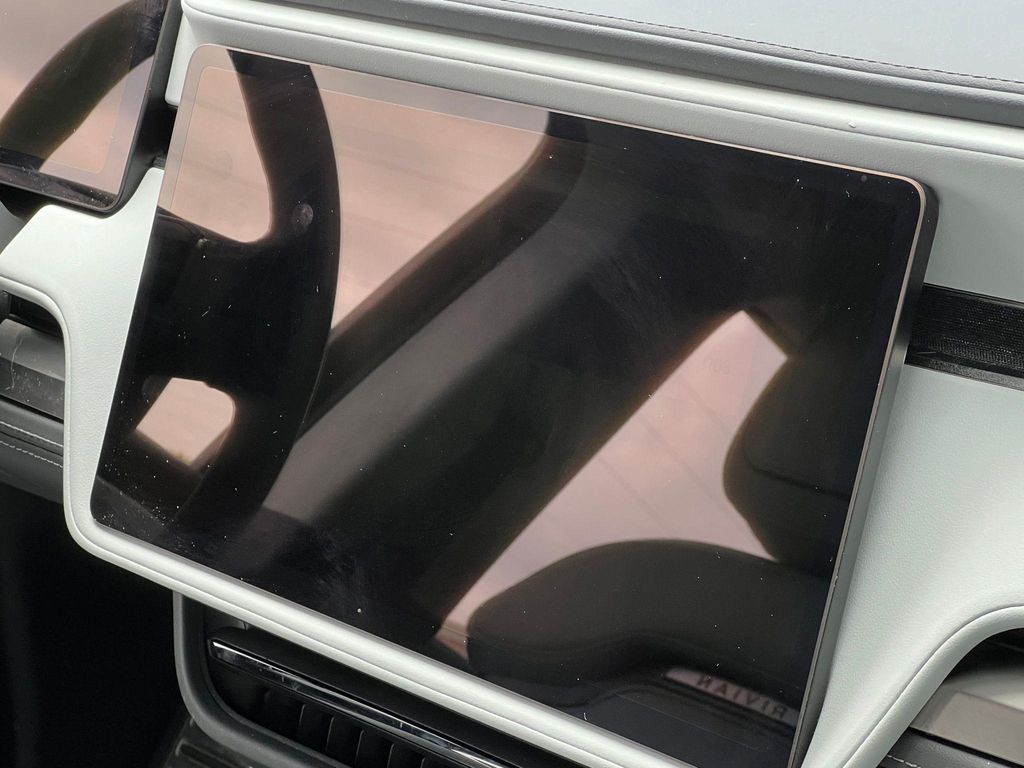 صورة مصغرة 34 لـ 2024 Rivian R1S ADVENTURE QUAD MOTOR LARGE PACK