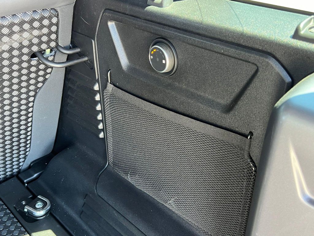 2023 LAND Rover DEFENDER 110 V8 缩略图 40