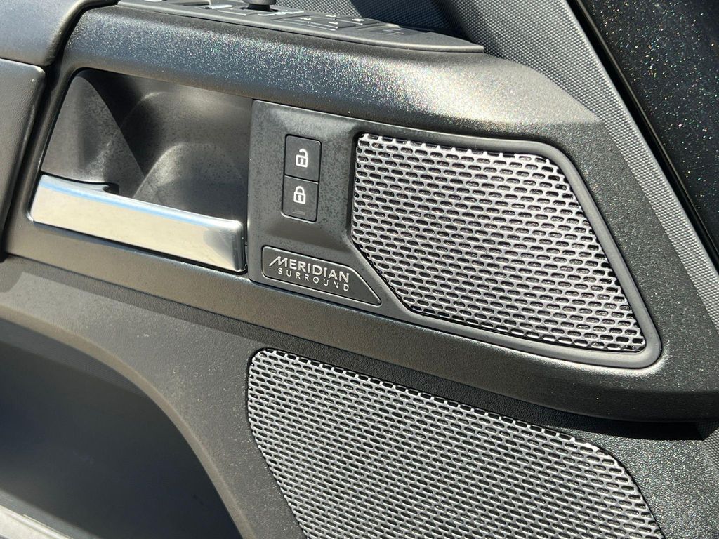 2023 LAND Rover DEFENDER 110 V8 缩略图 36