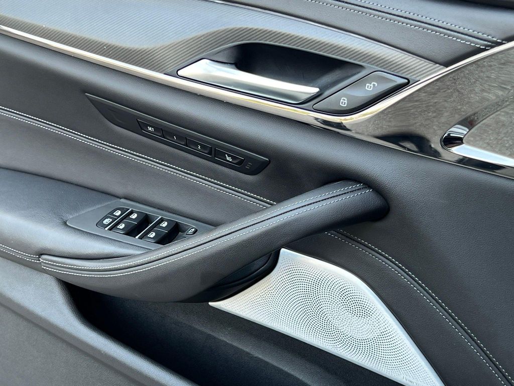 صورة 36 لـ 2020 BMW M5 COMPETITION