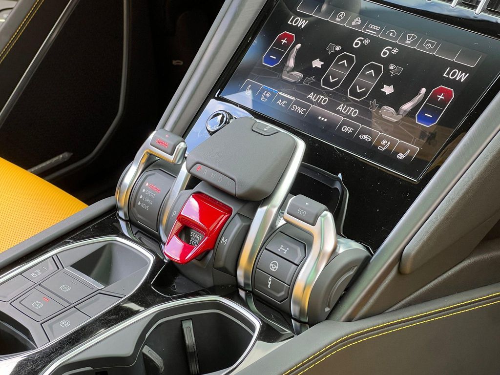 2022 Lamborghini URUS 缩略图 43