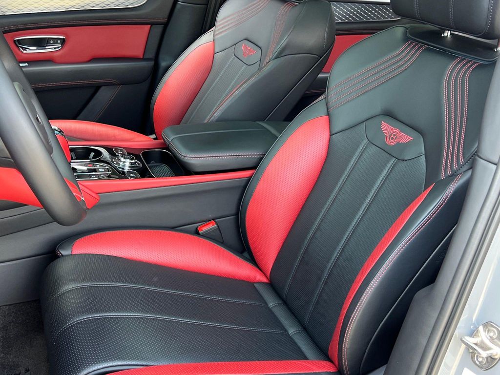 صورة مصغرة 18 لـ 2024 Bentley BENTAYGA S