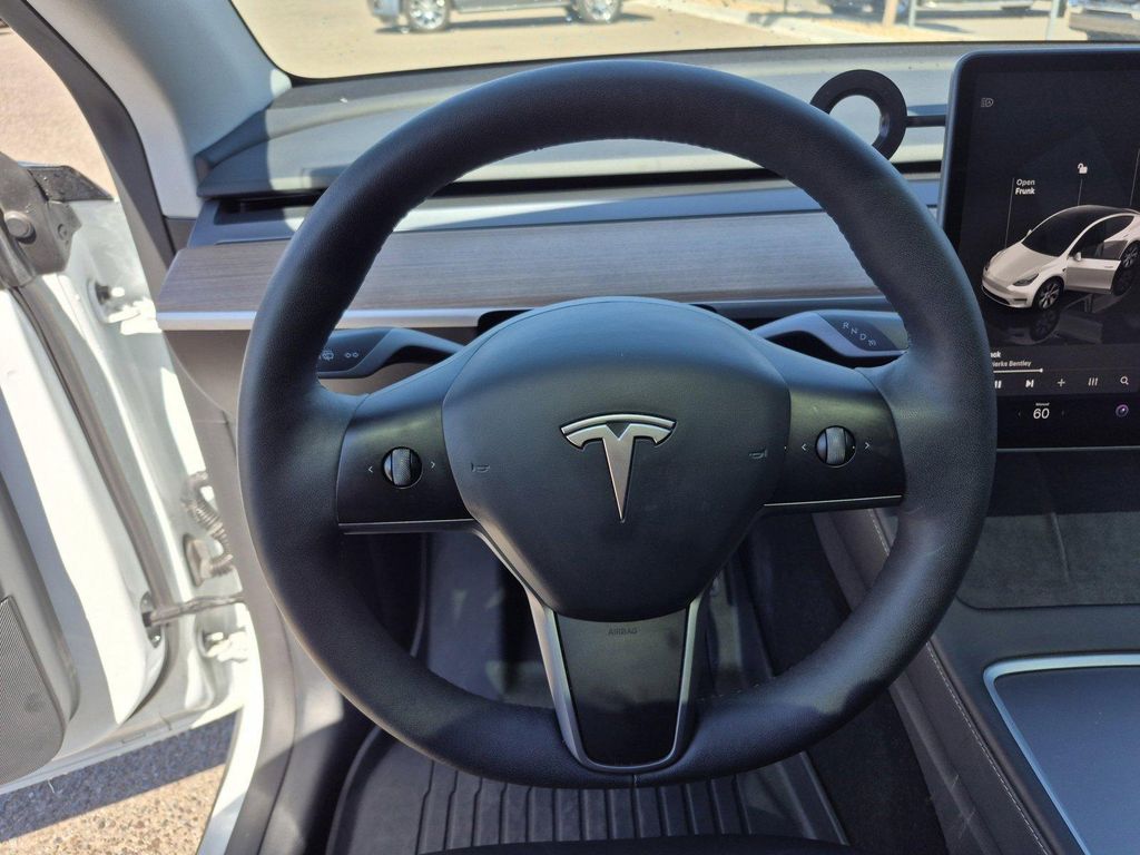TESLA MODEL Y LONG RANGE DUAL MOTOR ALL-WHEEL DRIVE - 9