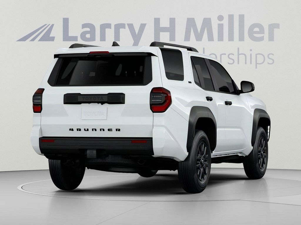 2026 Toyota 4RUNNER SR5 — фото 9