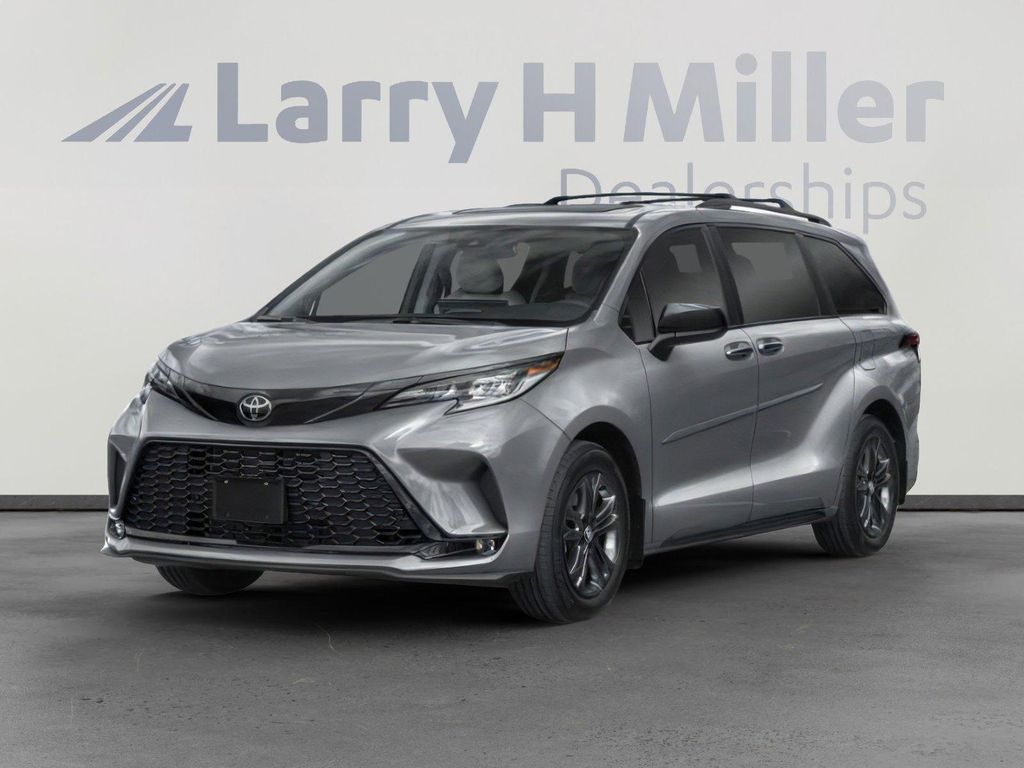 New 2026 Toyota Sienna XSE 7 Passenger