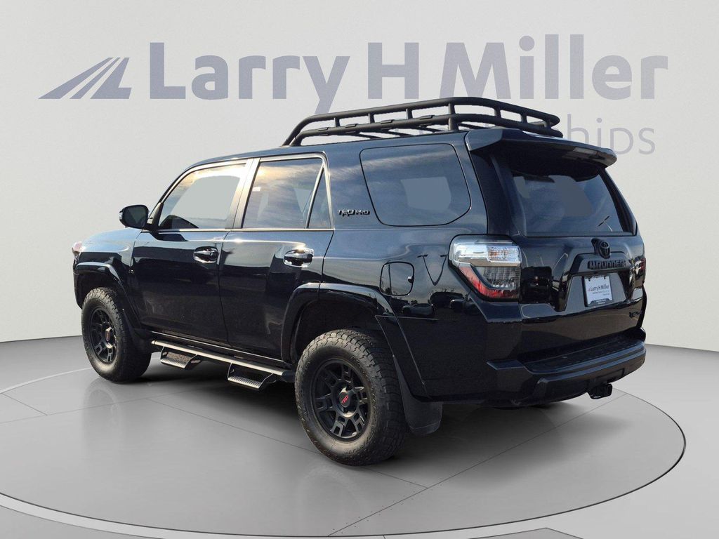 صورة 3 لـ 2024 Toyota 4RUNNER TRD PRO