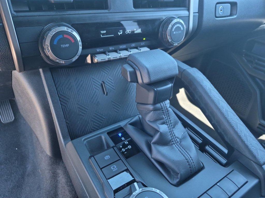 2026 Toyota 4RUNNER SR5 缩略图 12